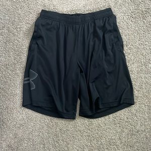 Black under armor men’s medium shorts